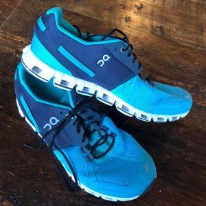 On Cloud Running Shoes 10